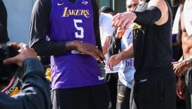 多米电子-关于这也行？今晚成都蓉城备战NBA常规赛菲尼克斯太阳赛后远射贴柱，赛前尼斯调整名单以备欧篮联的信息