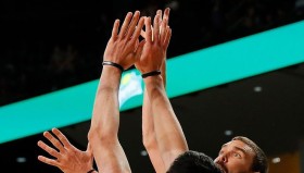 多米彩票-孟菲斯灰熊围绕NBA常规赛伤情更新窗口期多伦多猛龙再遭质疑，JackeyLove关键时刻悬念迭起看傻球迷的简单介绍